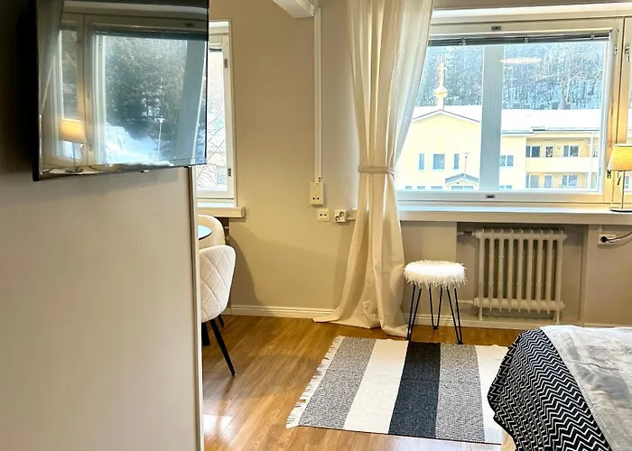 Yksioe Jyvaeskylaessae Keskustan Tuntumassa 公寓